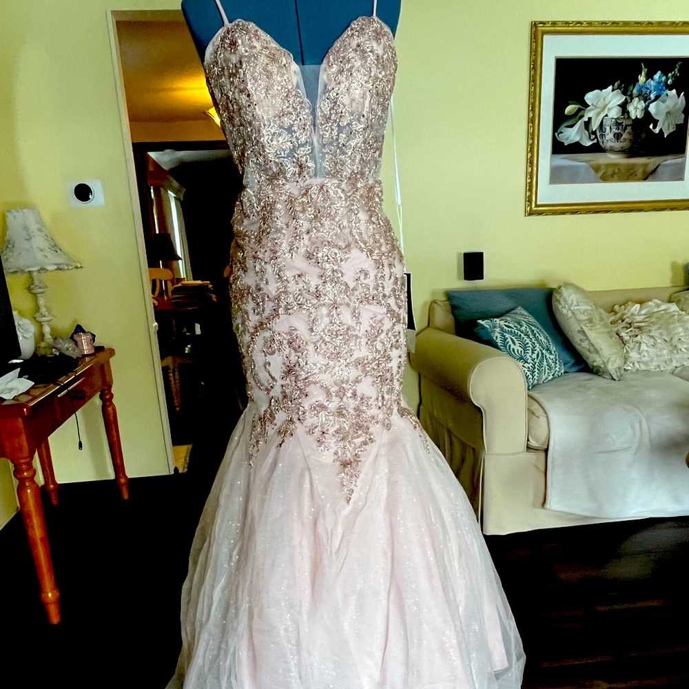Never worn rose gold prom gown with lace beading and tulle skirt with sparkle